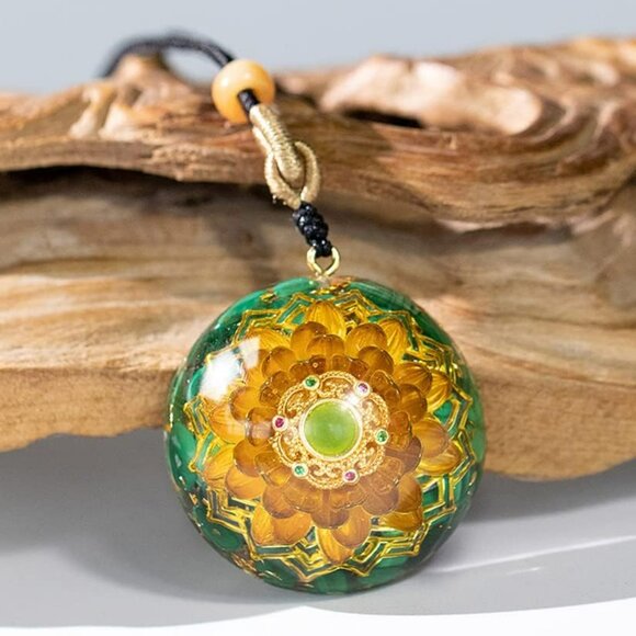 Orgonite Necklace With Malachite And Flower Of Life - Healing Crystals For Energ - Picture 2 of 7